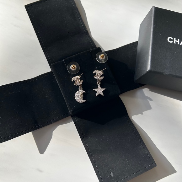 CHANEL Crystal CC Logo Star And Moon Earrings - Picture 10 of 12